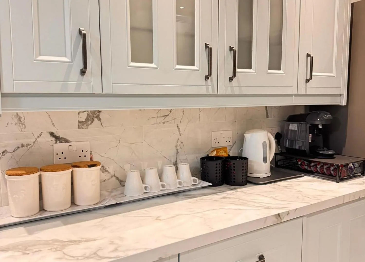 Modern House Apartment Stratford E15 London - Sleeps 2 - 9, Fast Links To Central London, Near O2, Greenwich & Olympic Park, Child-Friendly Garden, Free Parking, Free Wifi المملكة المتحدة