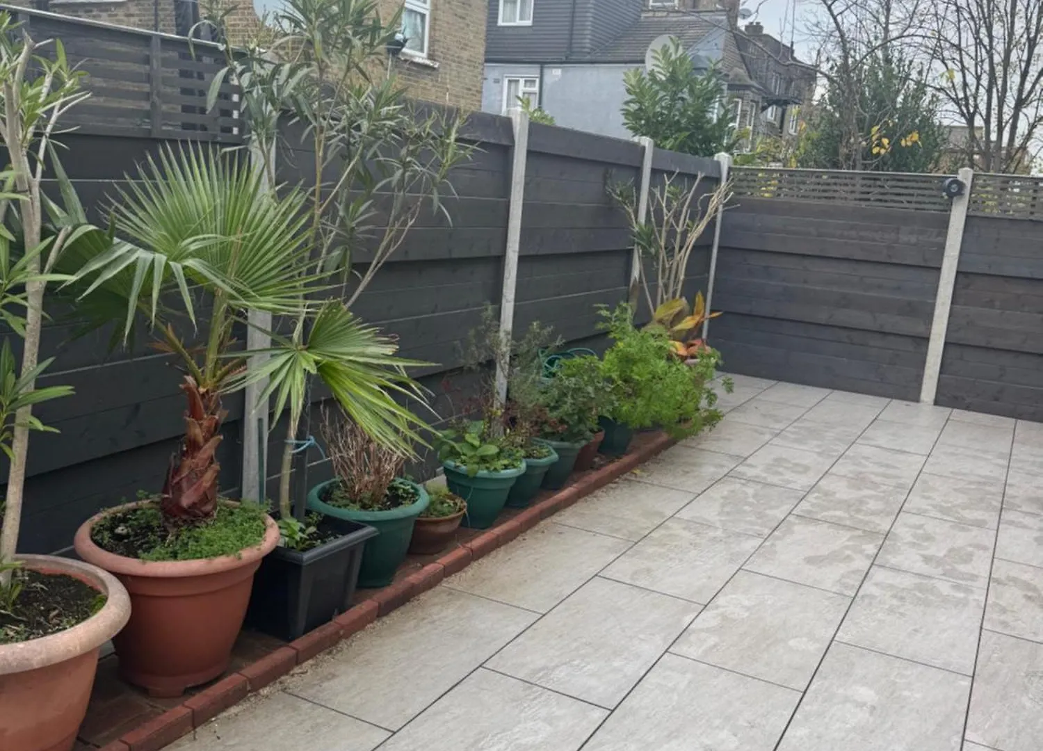Modern House Apartment Stratford E15 London - Sleeps 2 - 9, Fast Links To Central London, Near O2, Greenwich & Olympic Park, Child-Friendly Garden, Free Parking, Free Wifi
